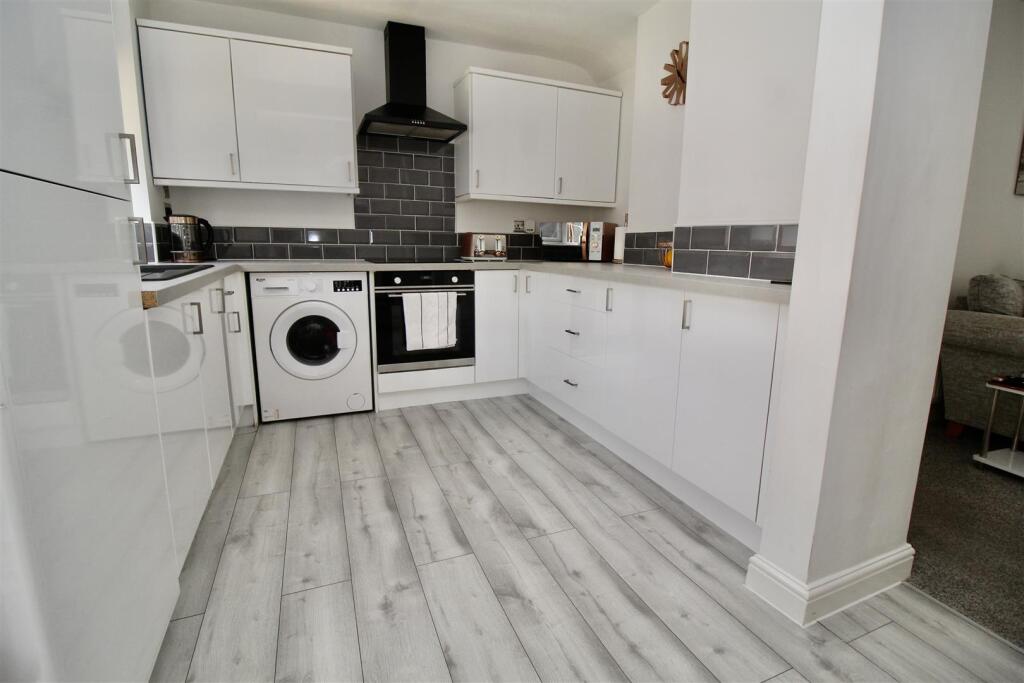 Glascote Grove, Shard End, Birmingham photo 4