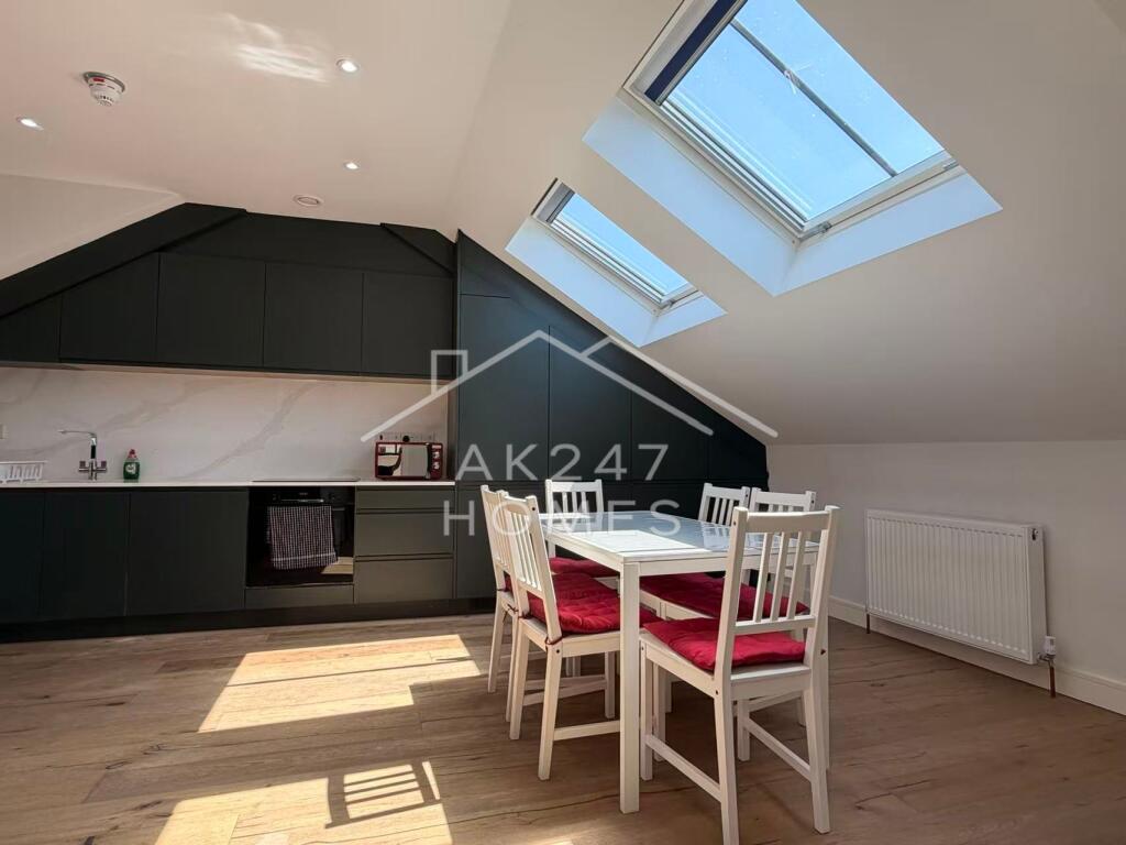 Beryl Road, London - View 2