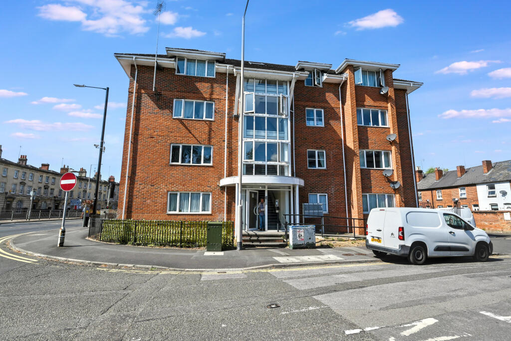 Main image of property: Flat 1 Kings Oak Court, RG1 4PX