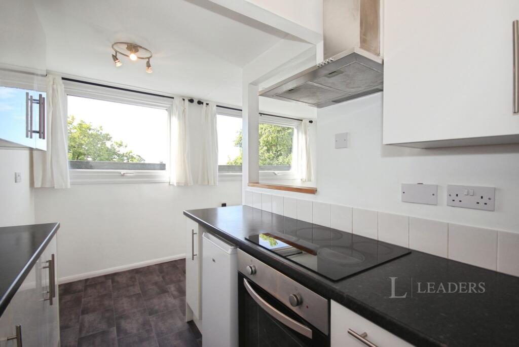 Apartment in Warwick, Royal Leamington Spa - View 5