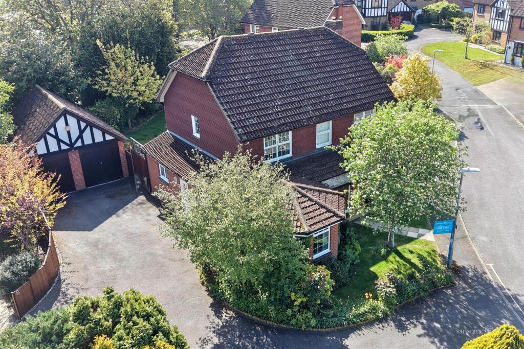 Main image of property: Duncan Gardens, Purley On Thames, Reading