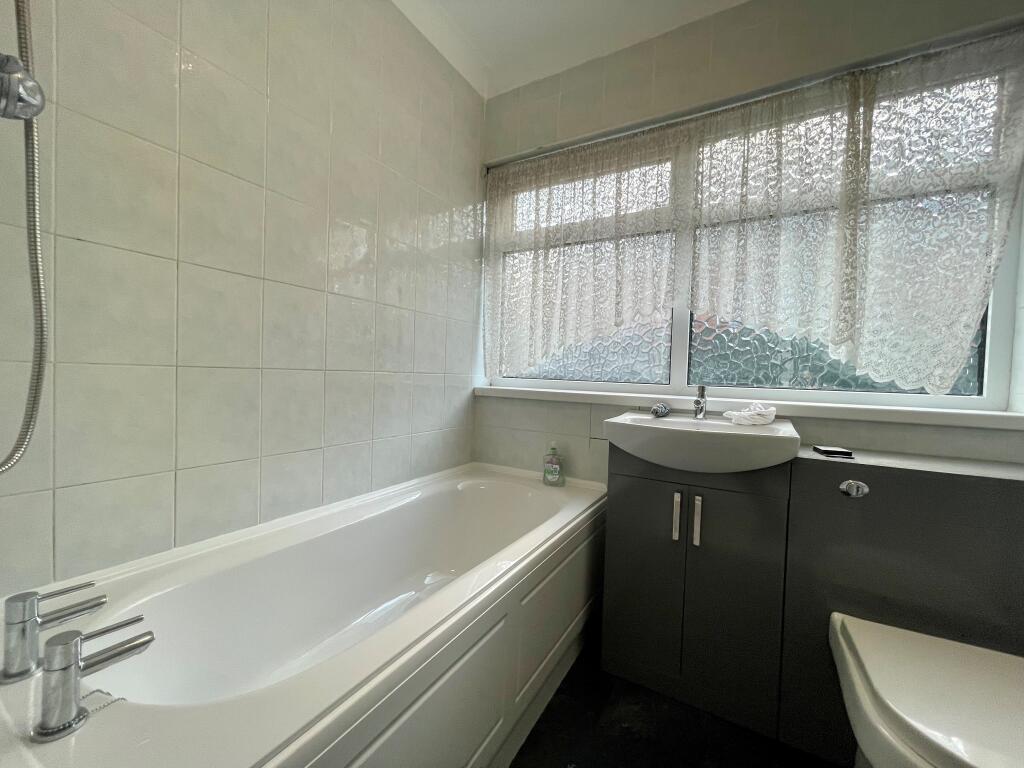 Verney Close, Bournemouth BH11 photo 4