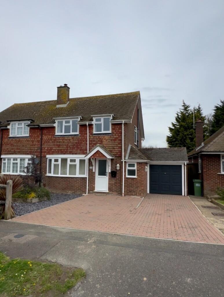 Walnut Walk, Polegate, East Sussex, BN26
