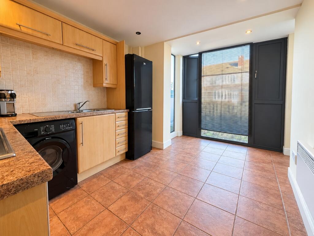 Apartment in Wolverhampton - More