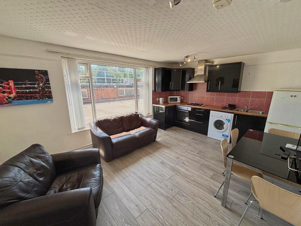 Main image of property: 24 Berkeley Precinct, Ecclesall Road, Sheffield