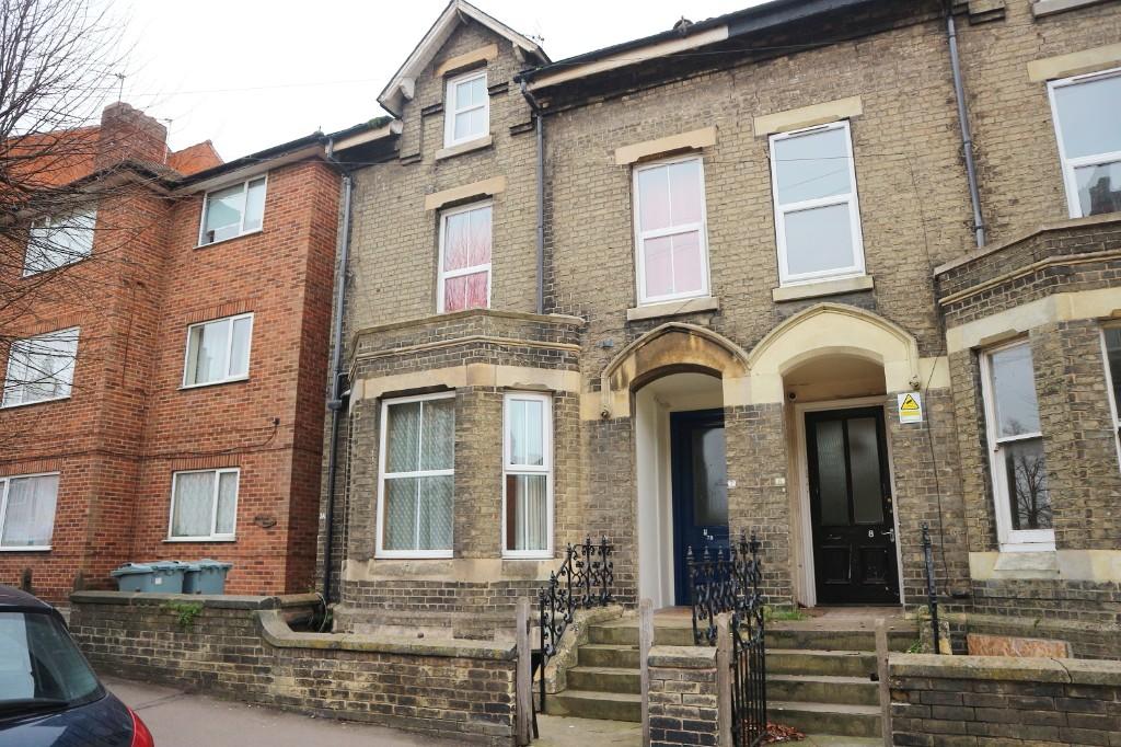 Main image of property: Avenue Road, Grantham, Lincolnshire, NG31