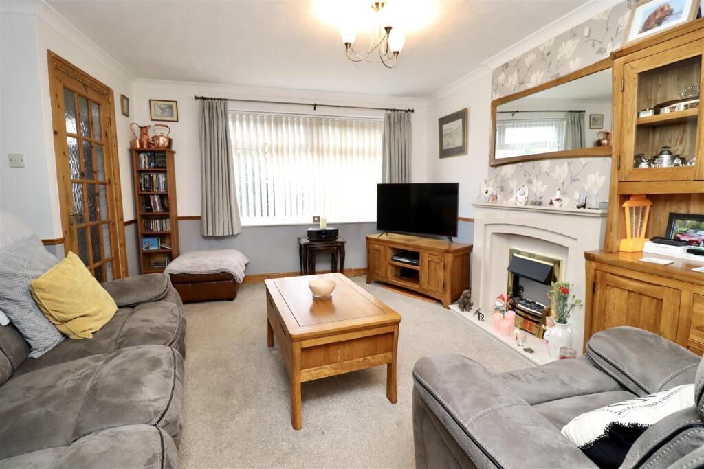Glenfield Avenue, Market Weighton, York photo 2