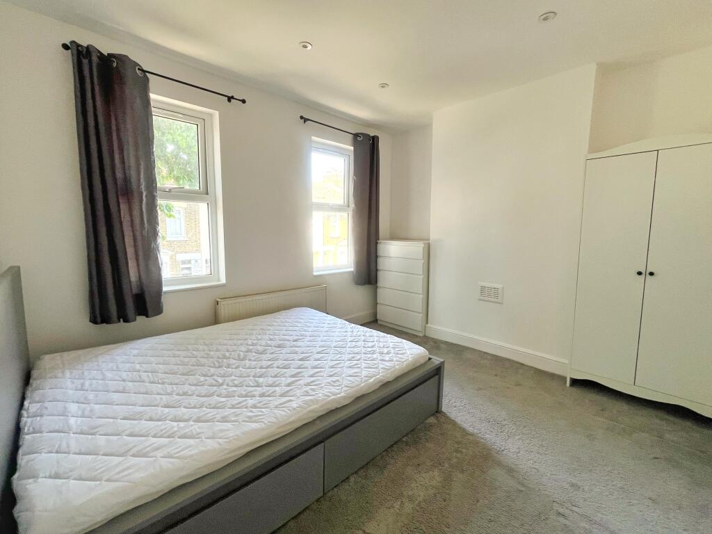 2 bedroom house for rent