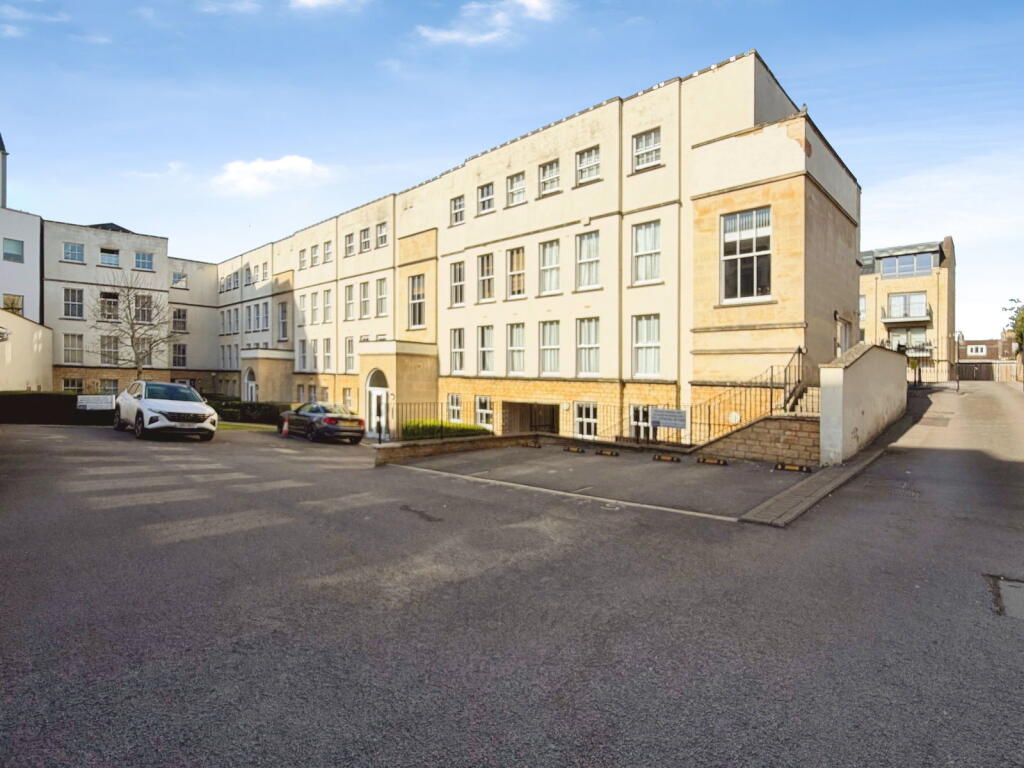 Main image of property: Victoria Bridge Road, Bath, BA1 3AY