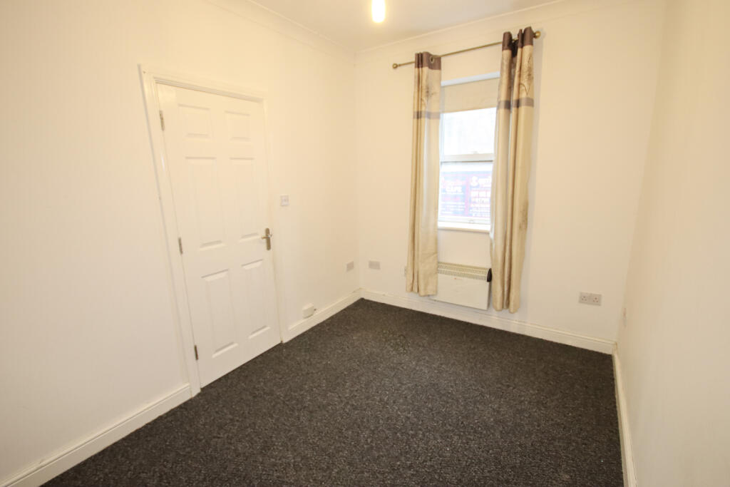 Apartment in Rochester - More