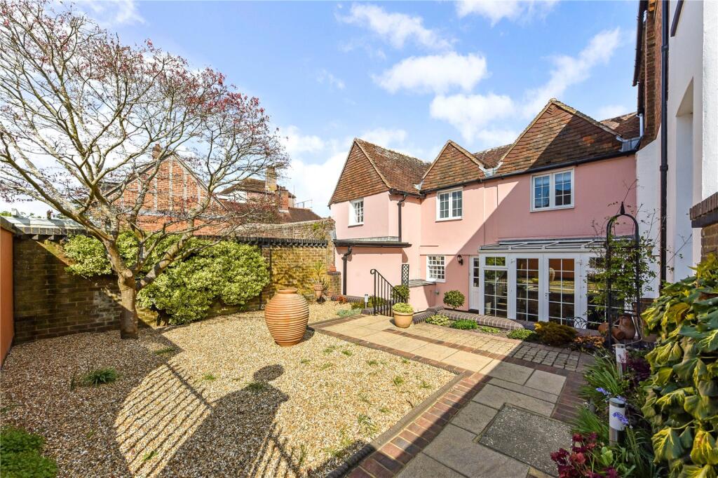2-bed semi-detached on 7, Westgate, Chichester, West Sussex, PO19, £450,000