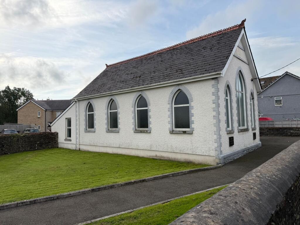 Main image of property: Cross Hands, Llanelli, SA14