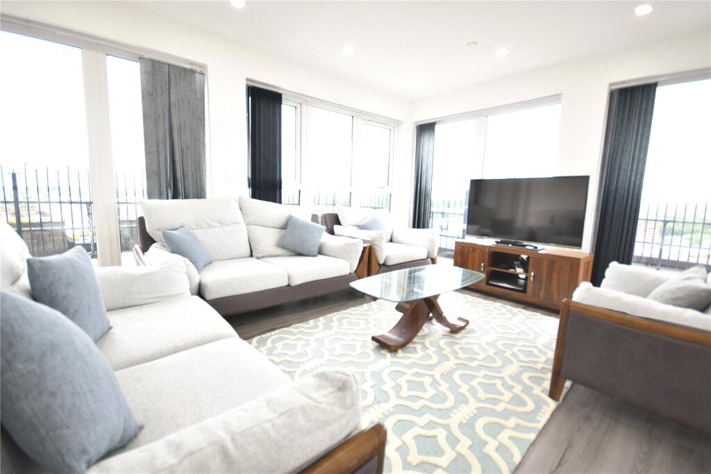 Apartment in Stockport - View 3
