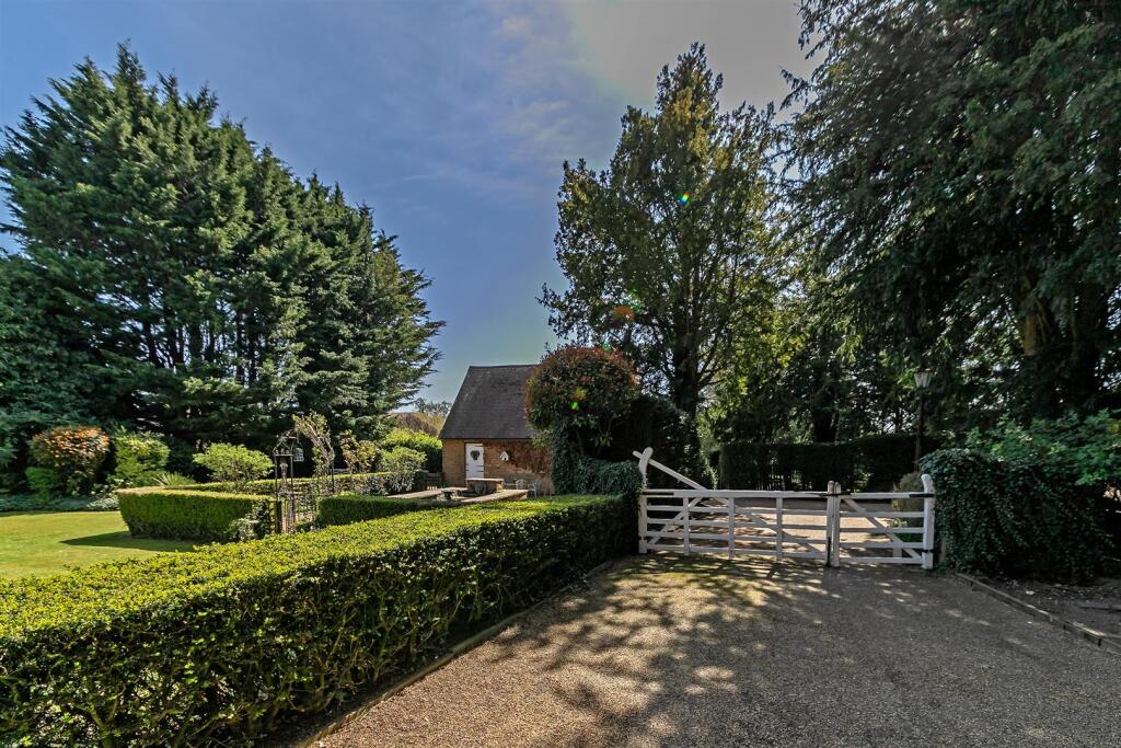 Additional image 11 of Sandridgebury Lane, Sandridgebury, St. Albans