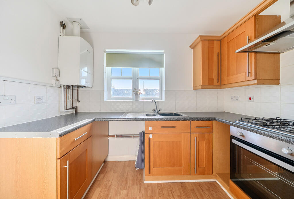 Apartment in Gloucester - View 2