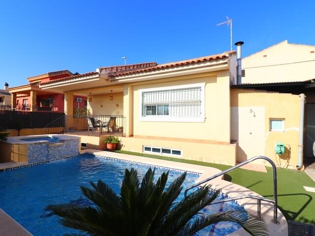 Main image of property: Valencia, Alicante, Almoradi
