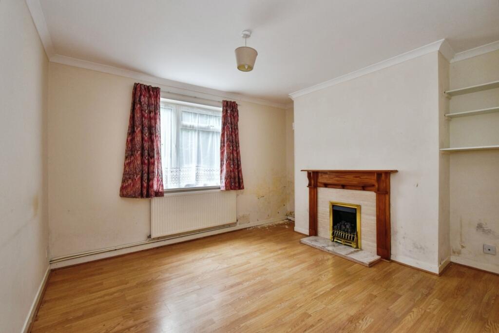 House in Gwauncaegurwen, Neath Port Talbot - View 2