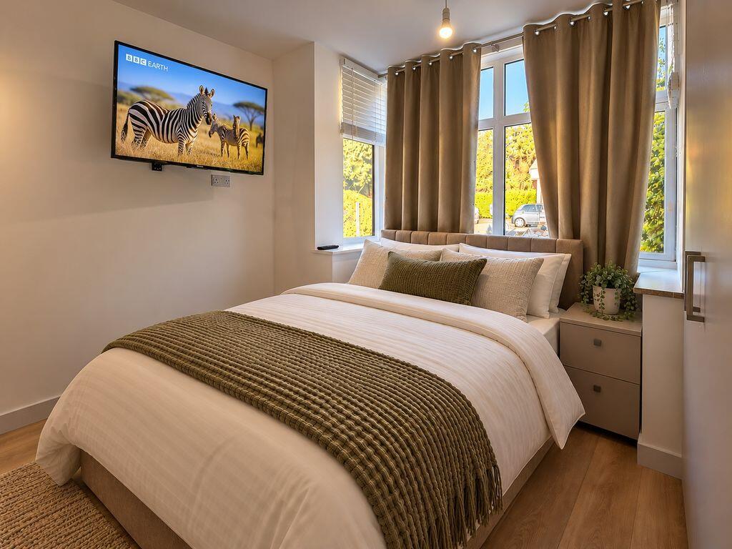House in Nottingham, Beeston - More