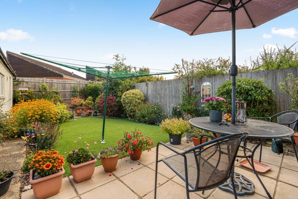House in Guildford, Worplesdon - View 4