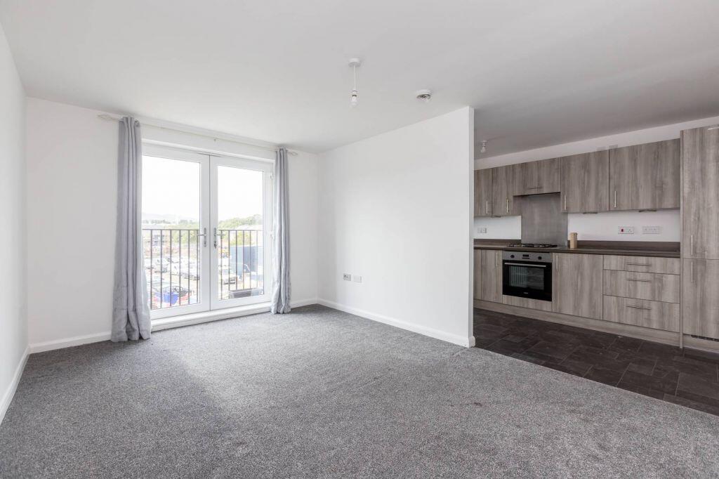 Apartment in Edinburgh, Bankfield Brae, Craigmillar - View 5