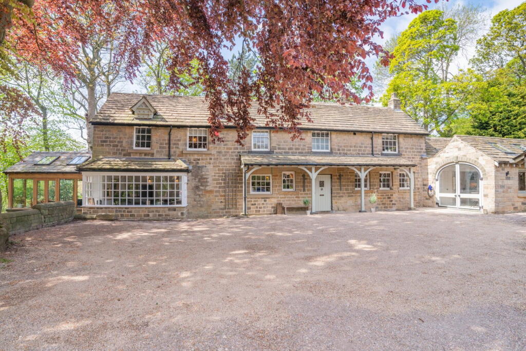 Main image of property: Doncaster Road, Barnsley, South Yorkshire, S71 5EZ