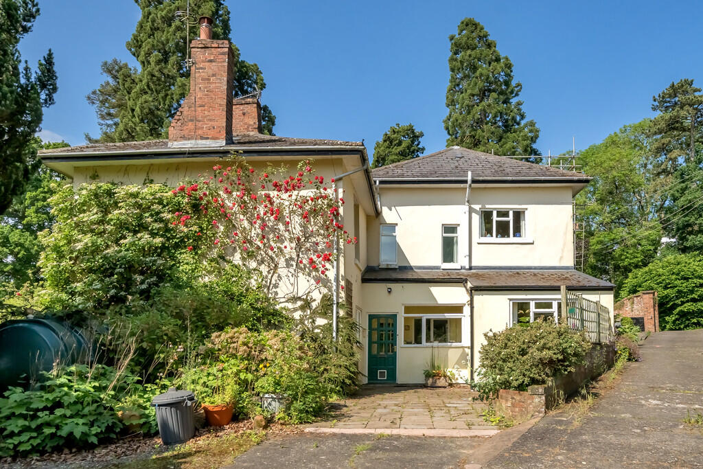 Main image of property: 1 Penn Hall, Menith Wood