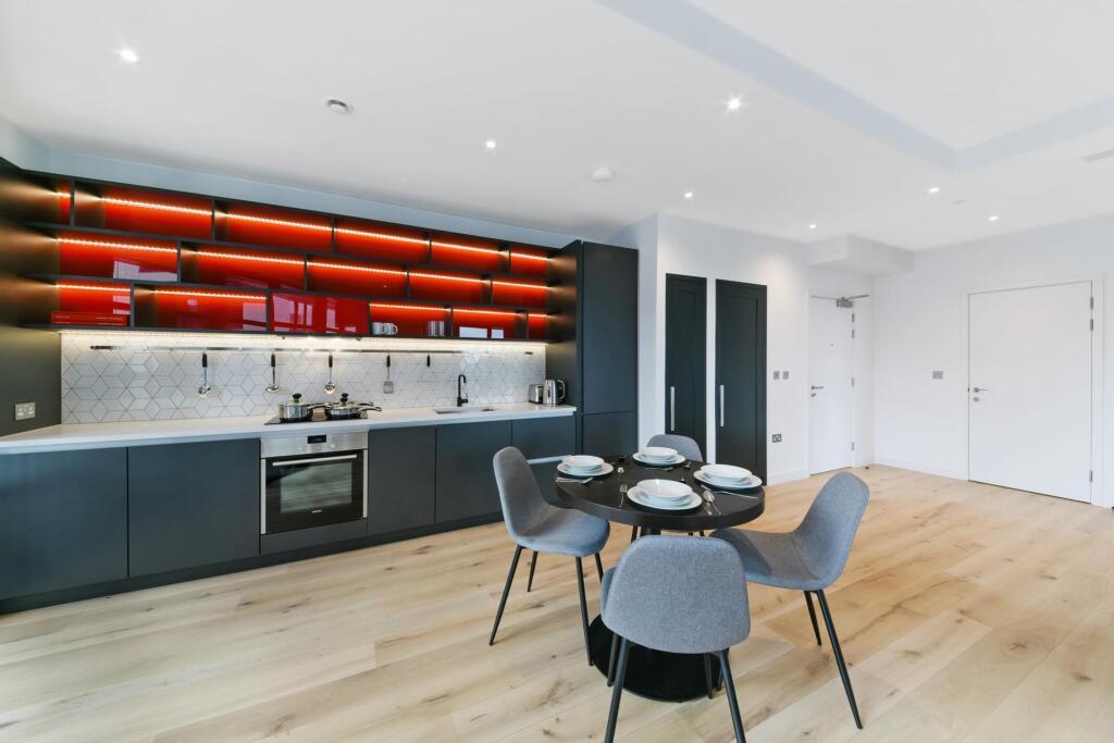 Apartment in London - View 5