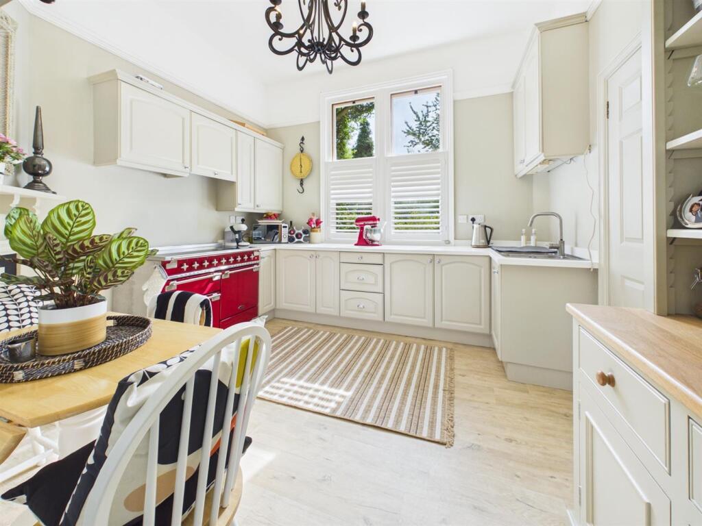 Maidenhatch, Pangbourne, Reading - View 2