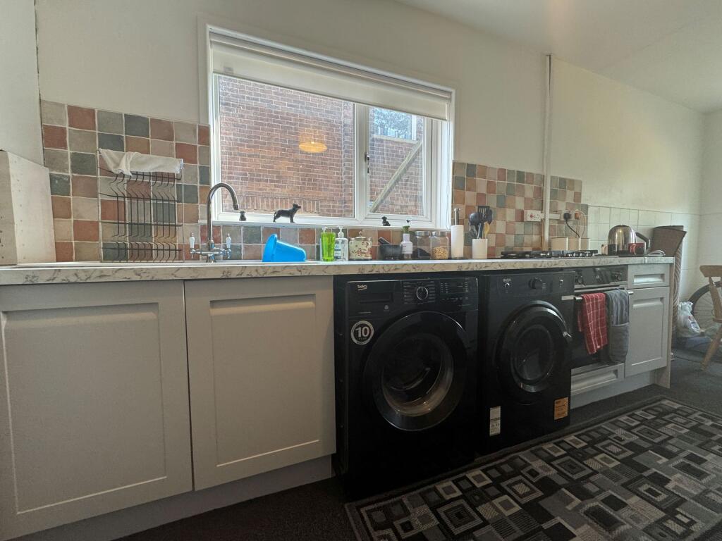 House in Bradford - View 4