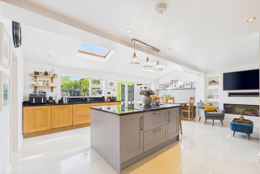 House in Chester, Upton Heath, Upton-by-Chester - View 3