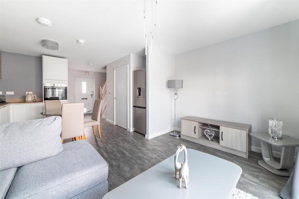 House in Gateshead, Hookergate - More
