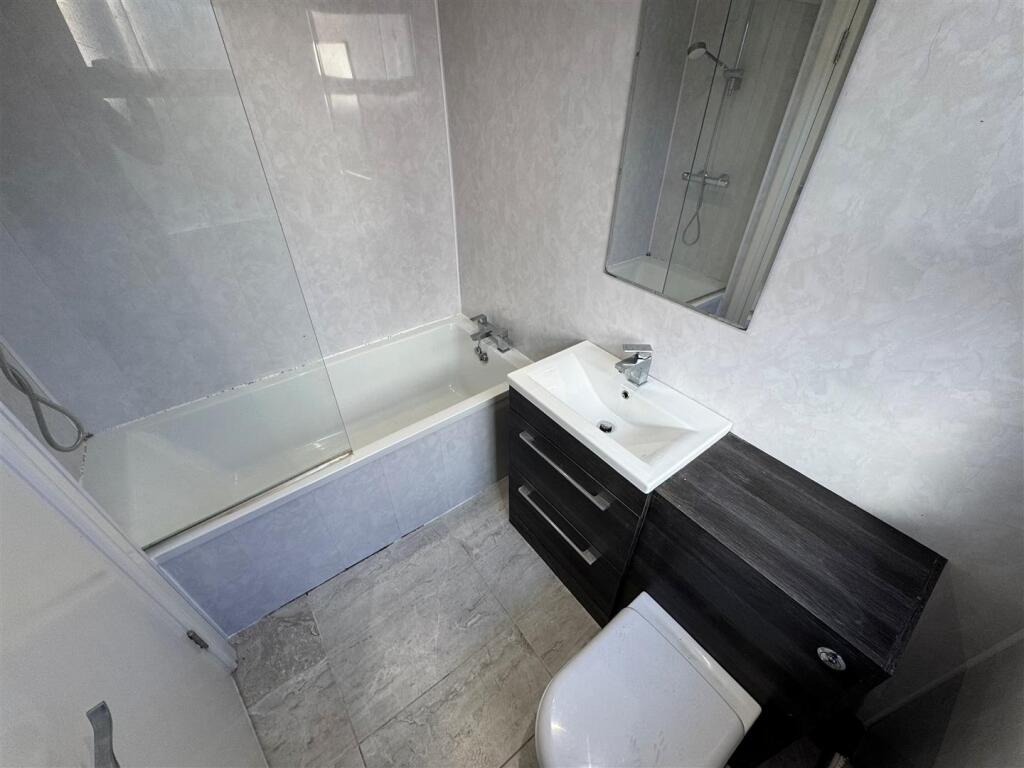 House in Stockton-on-Tees - More