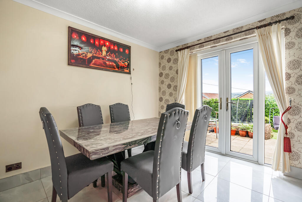 Amberley Close, Bolton, BL3 photo 4