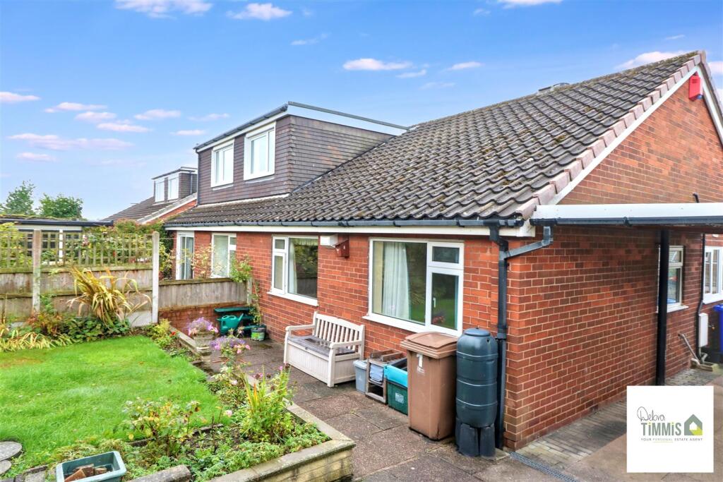 House in Stoke-on-Trent - More