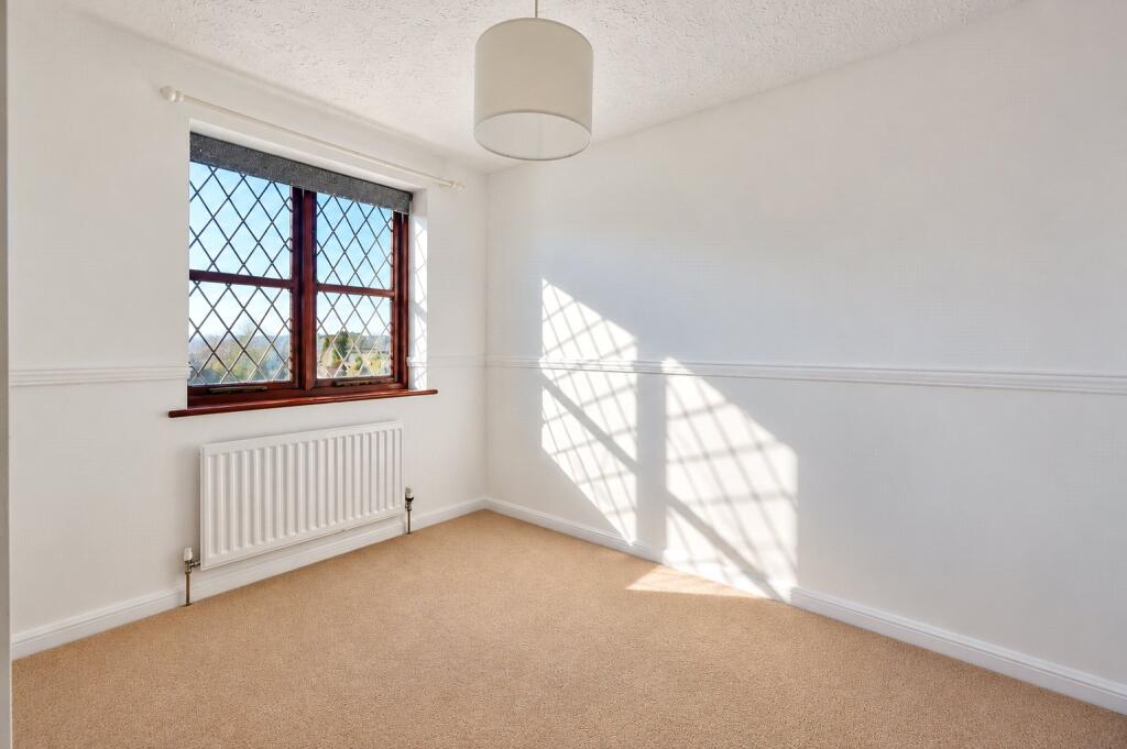 House in Torquay, Torbay - More