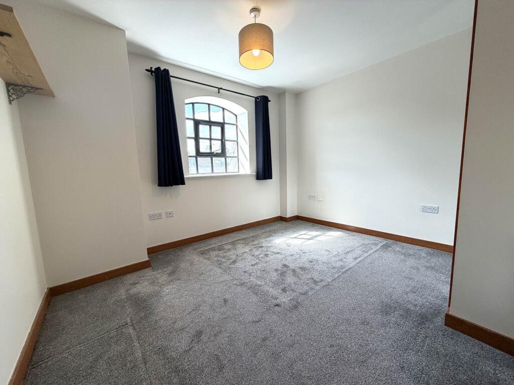 Apartment in Canterbury - View 5