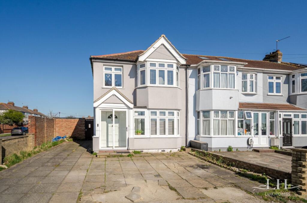 3-bed terraced on Upper Rainham Road, Hornchurch, £675,000