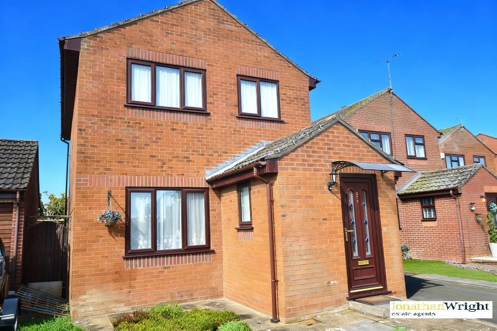 3-bed detached on 273 The Mallards, Ridgemoor Road, Leominster, £245,000