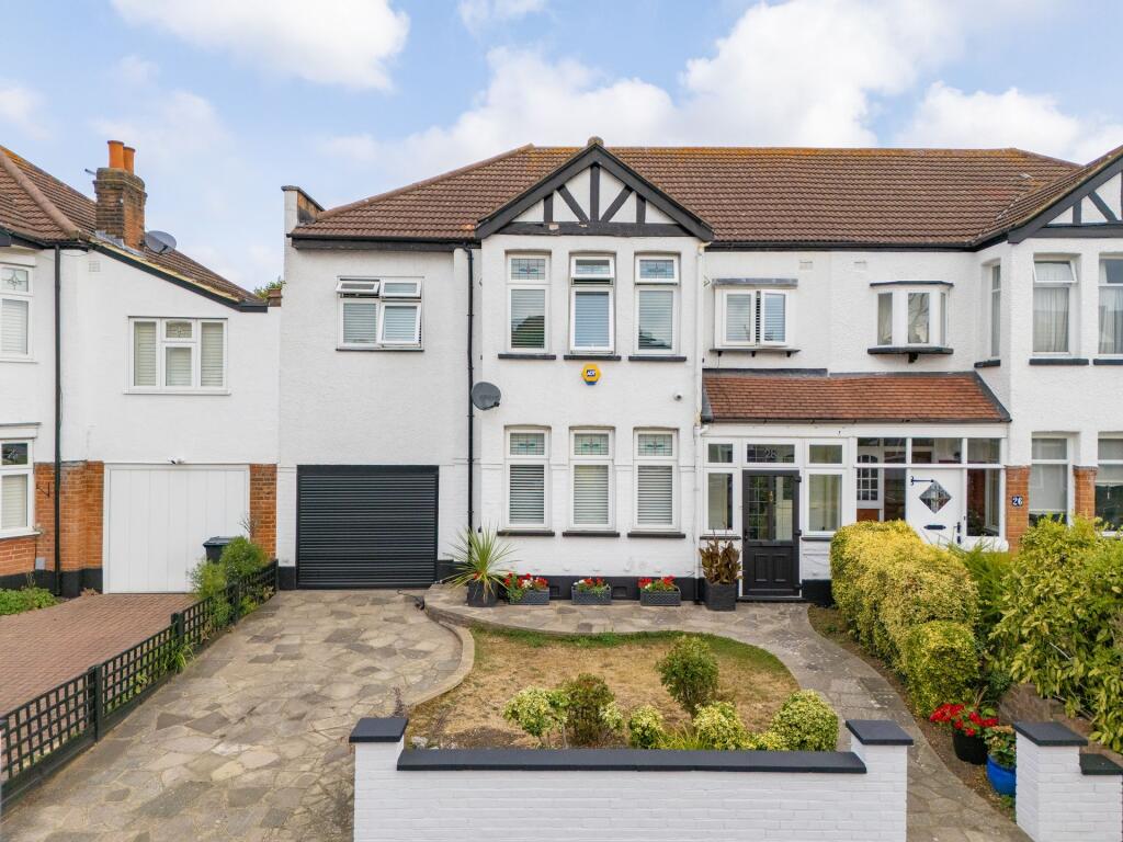 Main image of property: Cheyne Avenue, South Woodford, E18