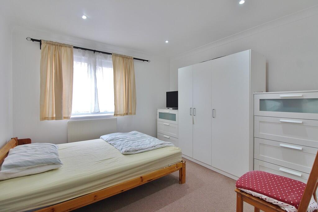 Apartment in Portsmouth - More