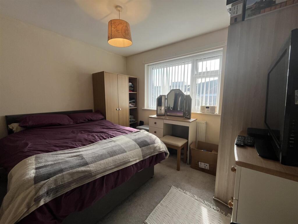 Additional image 8 of Lowfield Close, Low Moor, Bradford