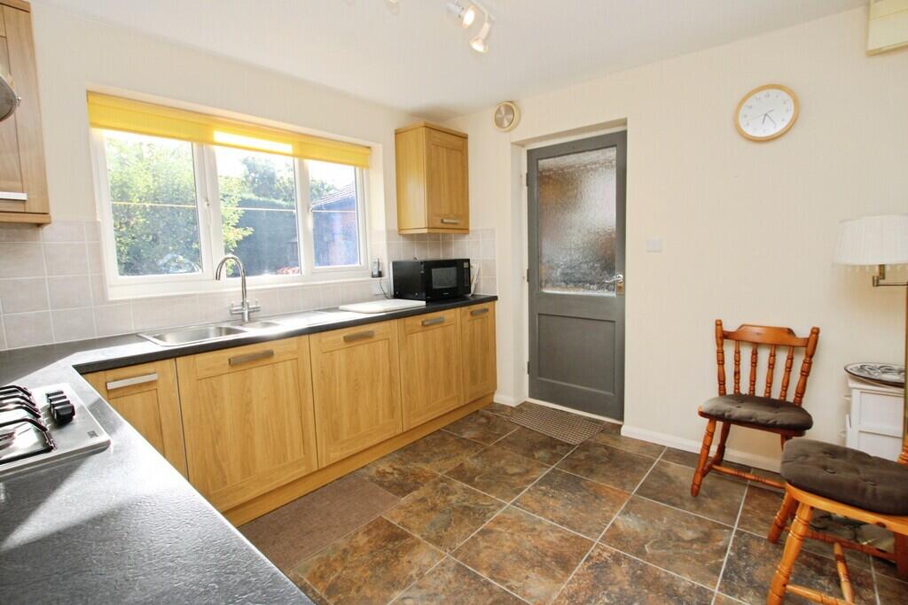House in Lincoln - View 4