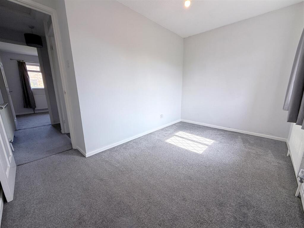 House in Rushcliffe, Nottinghamshire - More