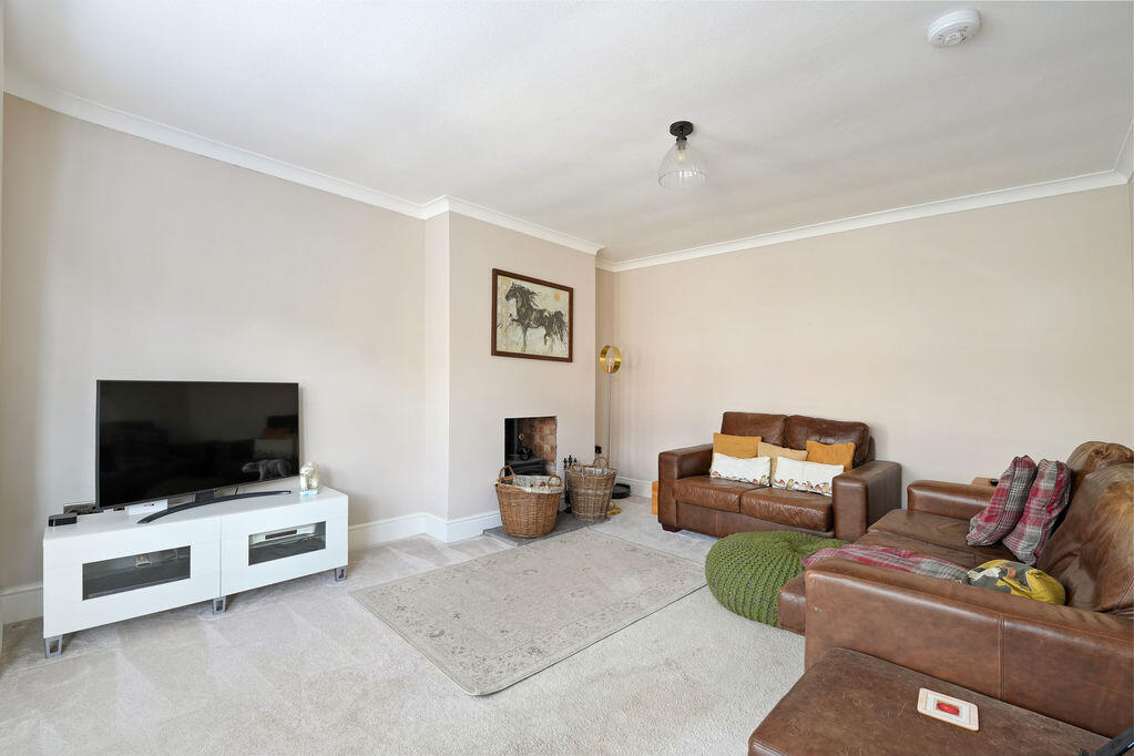 House in North East Derbyshire, Wingerworth - View 2