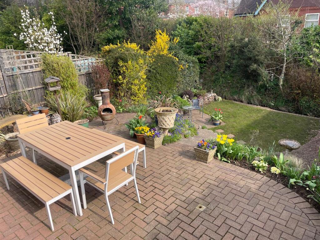 Willow Close, Hagley, Stourbridge photo 2