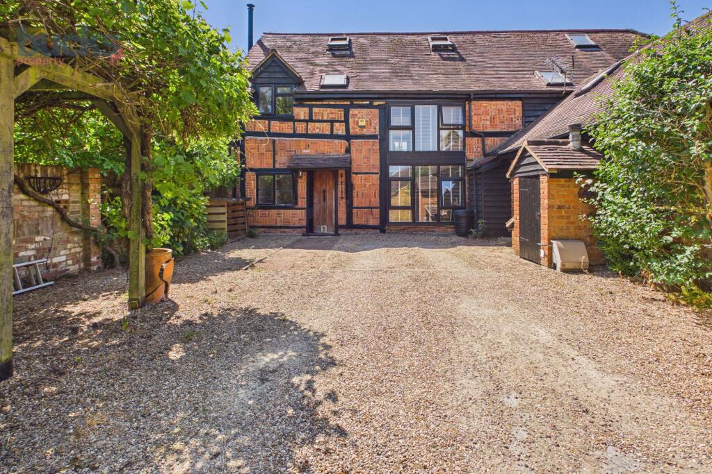 Main image of property: Hedgerley Lane, Gerrards Cross, SL9