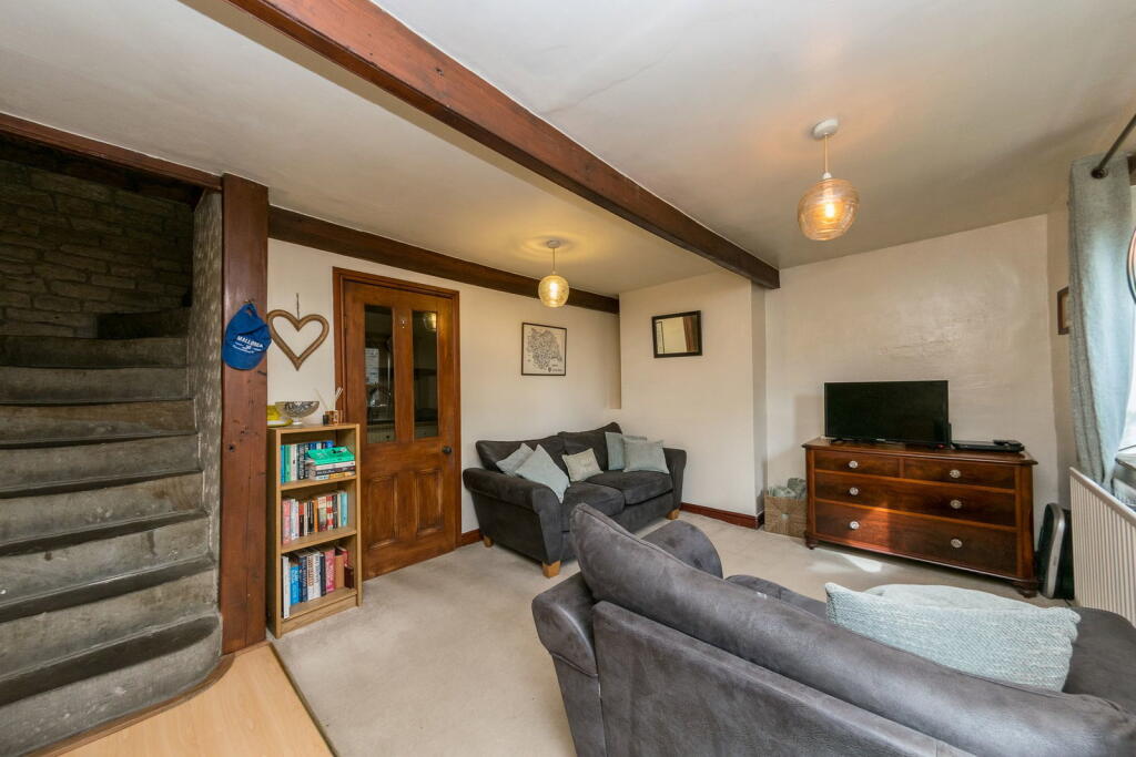 House in Huddersfield, Shelley - View 4