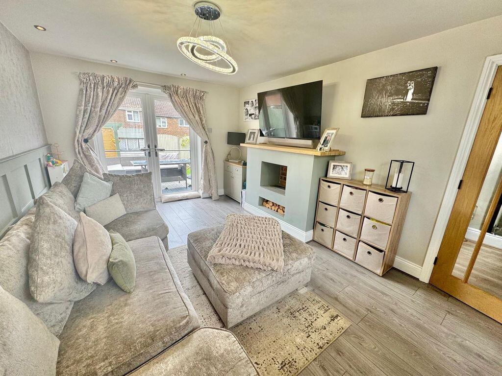 Mouselow Close, Hadfield, Glossop photo 3
