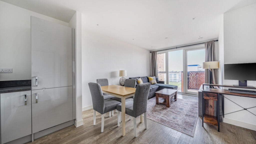 Main image of property: 9A Smithy Lane, Hounslow, TW3 1GA
