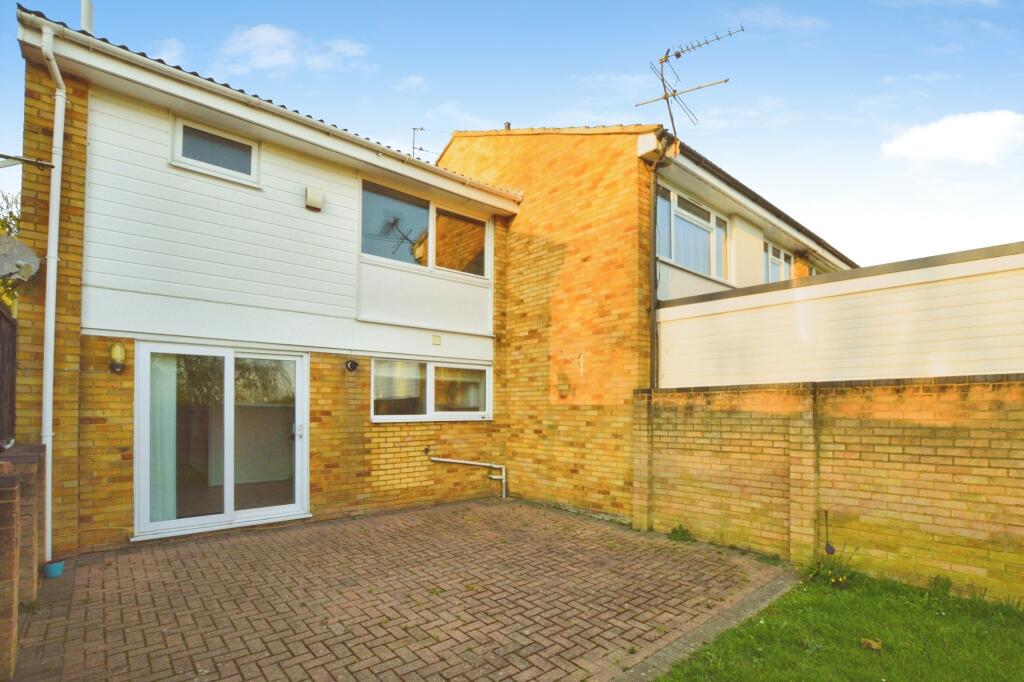 Additional image 6 of Pinewood Close, St Albans, AL4